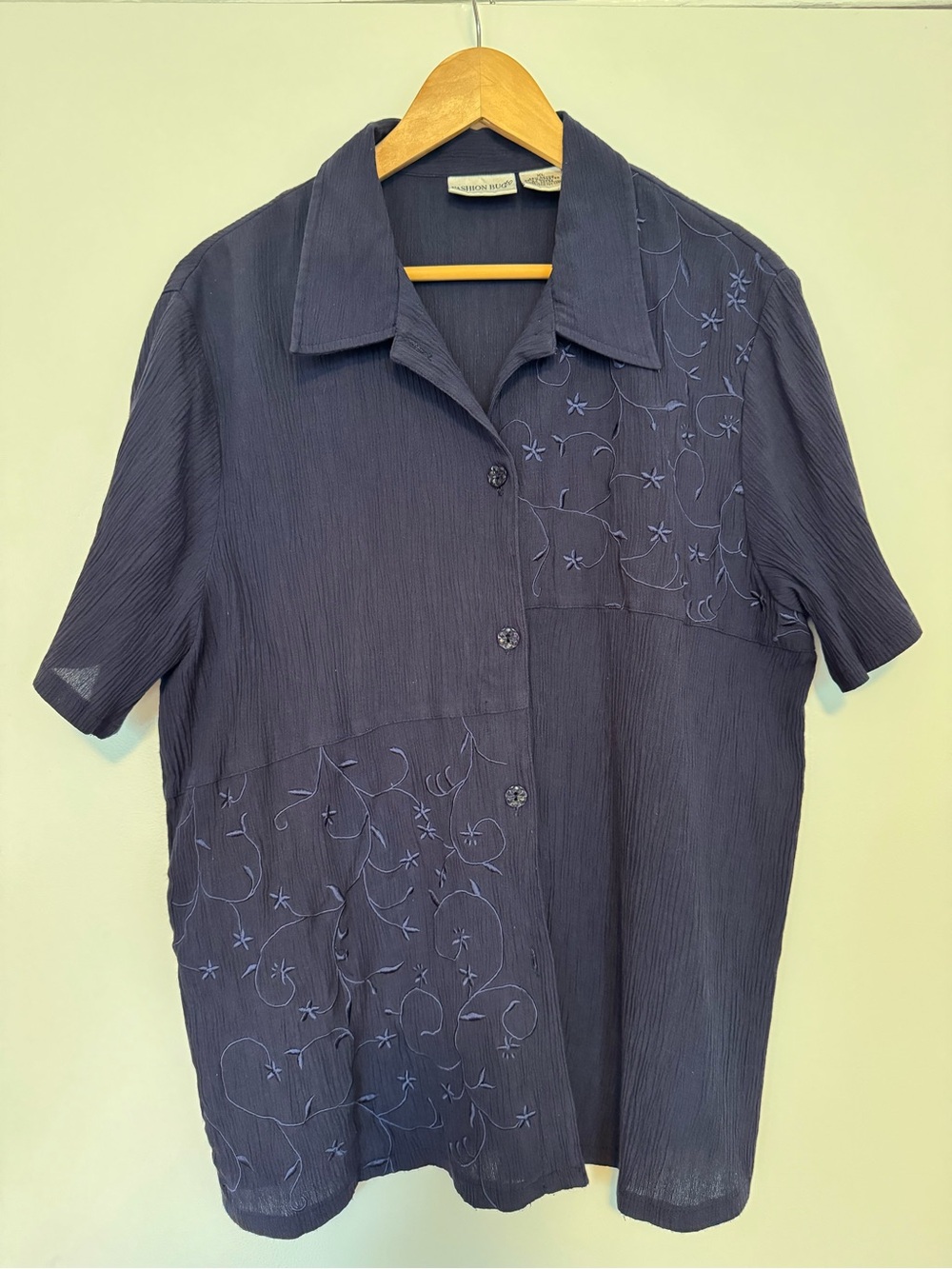 Vintage 90s/Y2K Fashion Bug Embroidered Blouse - XL